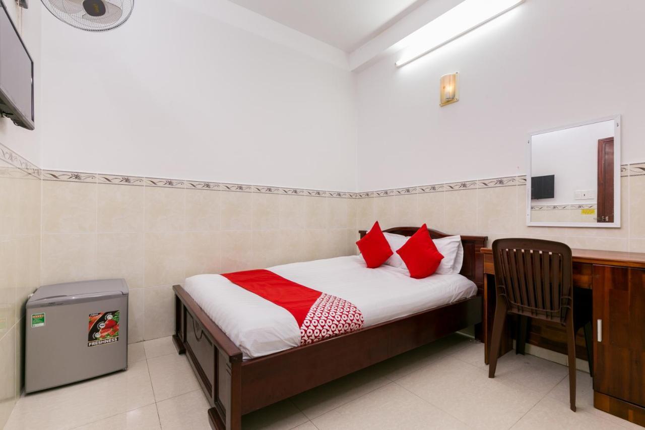 OYO 372 Vy Hà Hotel Thành Pho Ho Chí Minh Esterno foto