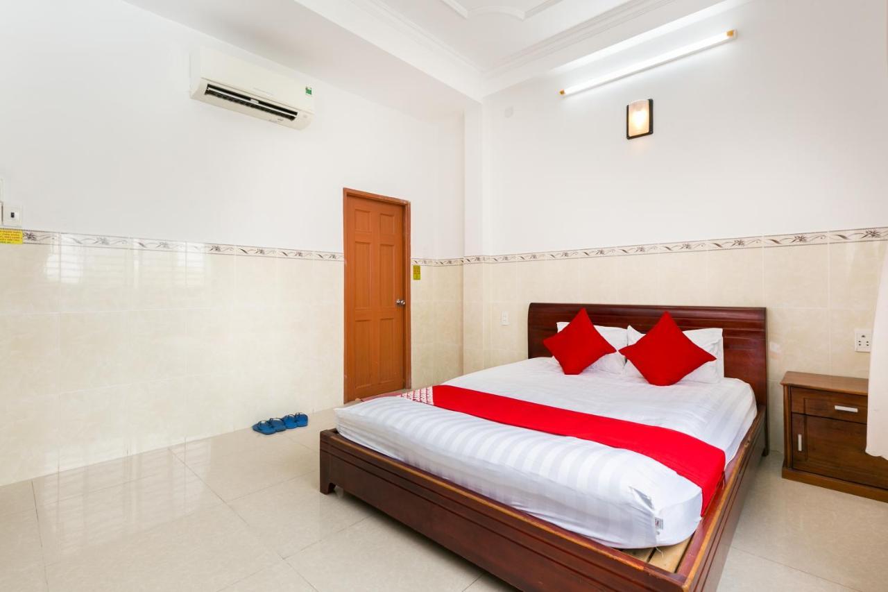 OYO 372 Vy Hà Hotel Thành Pho Ho Chí Minh Esterno foto