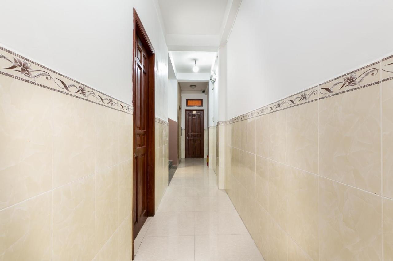 OYO 372 Vy Hà Hotel Thành Pho Ho Chí Minh Esterno foto
