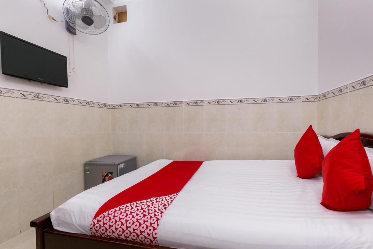 OYO 372 Vy Hà Hotel Thành Pho Ho Chí Minh Esterno foto