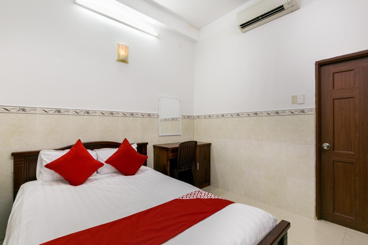 OYO 372 Vy Hà Hotel Thành Pho Ho Chí Minh Esterno foto