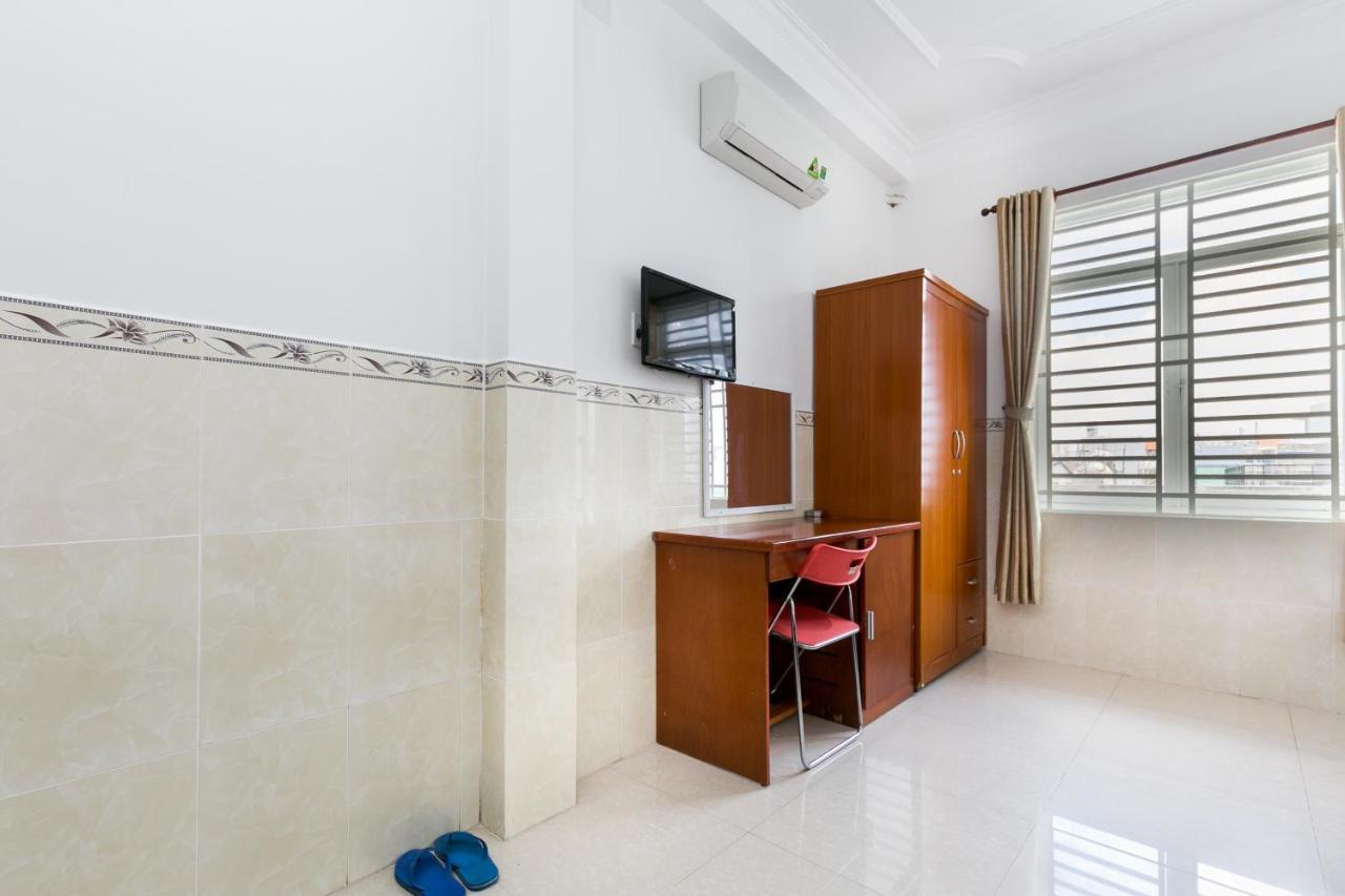 OYO 372 Vy Hà Hotel Thành Pho Ho Chí Minh Esterno foto